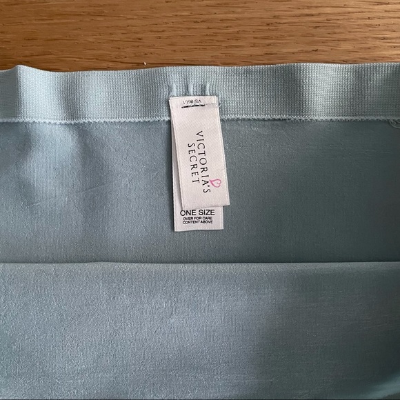 Victoria’s Secret Bandeau/Tube Top/Micro Mini Skirt - Picture 6 of 12